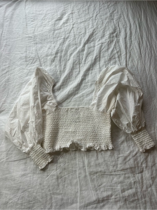 FARM Rio Tops - FARM Rio White Smocked Puff-Sleeve Crop Top